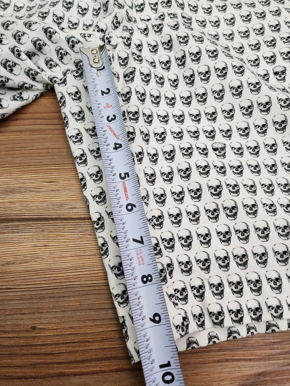 RLX Ralph Lauren Golf Shorts Men's 38 White Black Skull Print 10